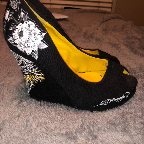 Ed Hardy floral pattern joyaus wedges NWOT - Picture 5 of 8